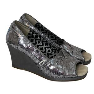 TOMS Womens Silver Sequin Peep Toe Wedge Heels Size W7 Glitter Party Shoes